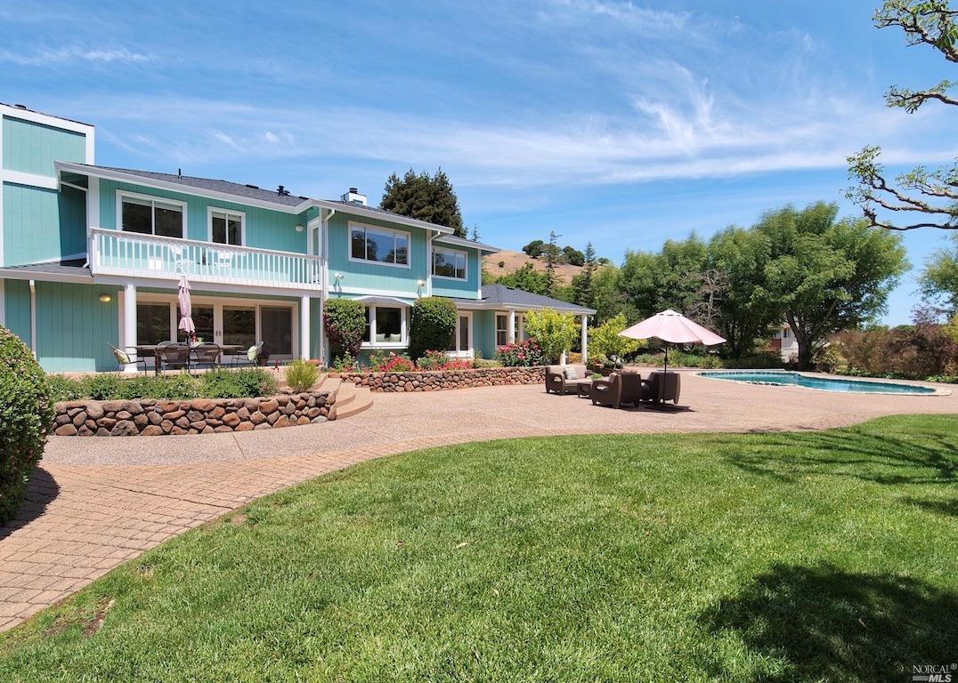 35 Oak Valley Drive Novato, CA 94947 - Photo 3 of 59