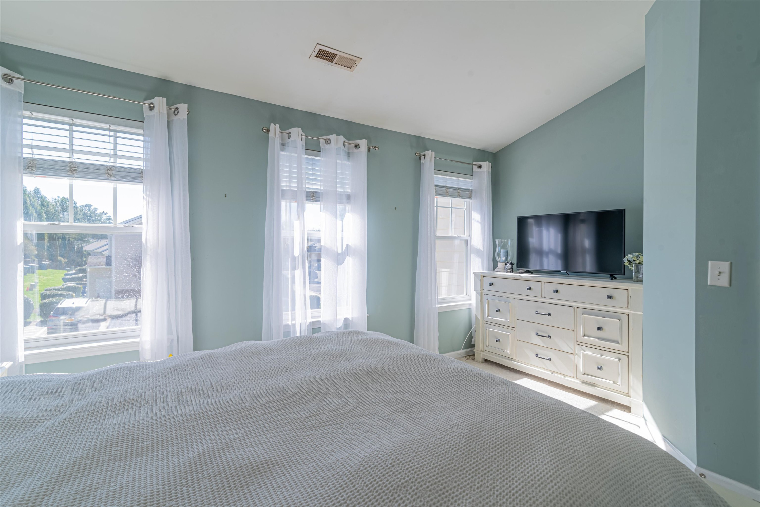 5148 Green Knight Court Raleigh, NC 27612 - Photo 12 of 25 Photo 12