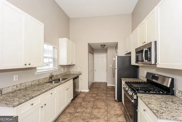 $1,950 | 425 Buffington Drive, Union City, GA 30291