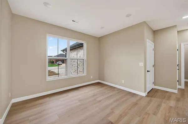 $369,900 | 2230 Cherry Blossom Circle, Lebanon, MO 65536