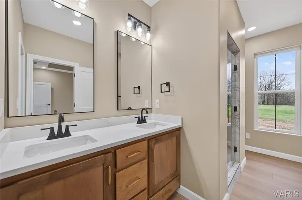$369,900 | 2230 Cherry Blossom Circle, Lebanon, MO 65536