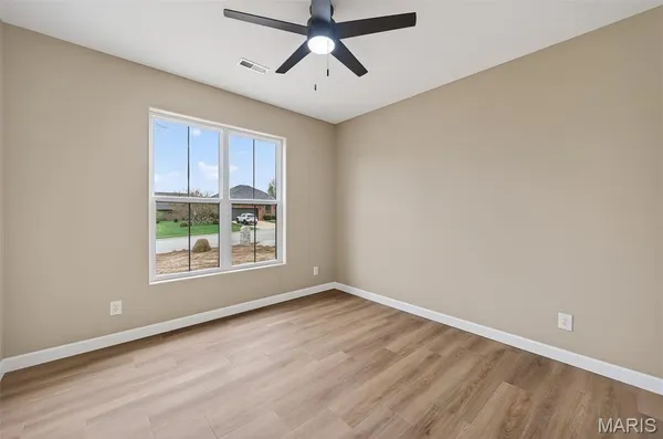 $369,900 | 2230 Cherry Blossom Circle, Lebanon, MO 65536