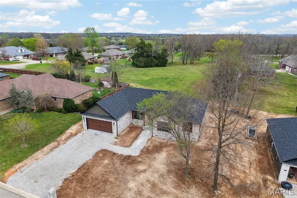 $369,900 | 2230 Cherry Blossom Circle, Lebanon, MO 65536