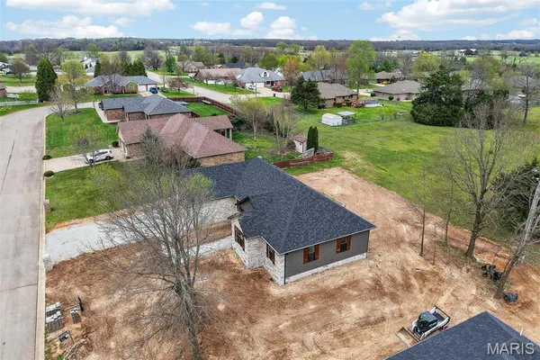 $369,900 | 2230 Cherry Blossom Circle, Lebanon, MO 65536