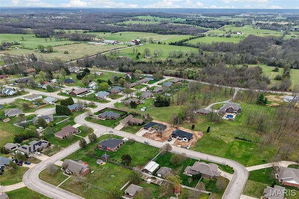 $369,900 | 2230 Cherry Blossom Circle, Lebanon, MO 65536