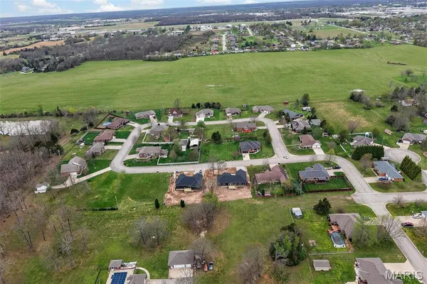 $369,900 | 2230 Cherry Blossom Circle, Lebanon, MO 65536