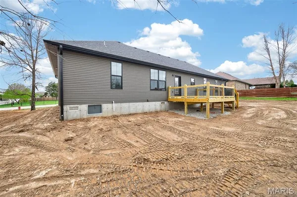 $369,900 | 2230 Cherry Blossom Circle, Lebanon, MO 65536