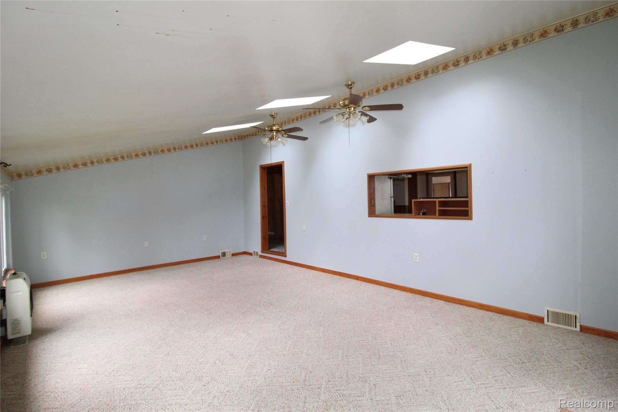 8212 Rich Road Mayville, MI 48744 - Photo 18 of 59 Family Room (2).jpg