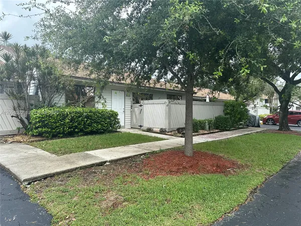 $238,000 | 3635 Northwest 99th Terrace, Unit 8B, Sunrise, FL 33351