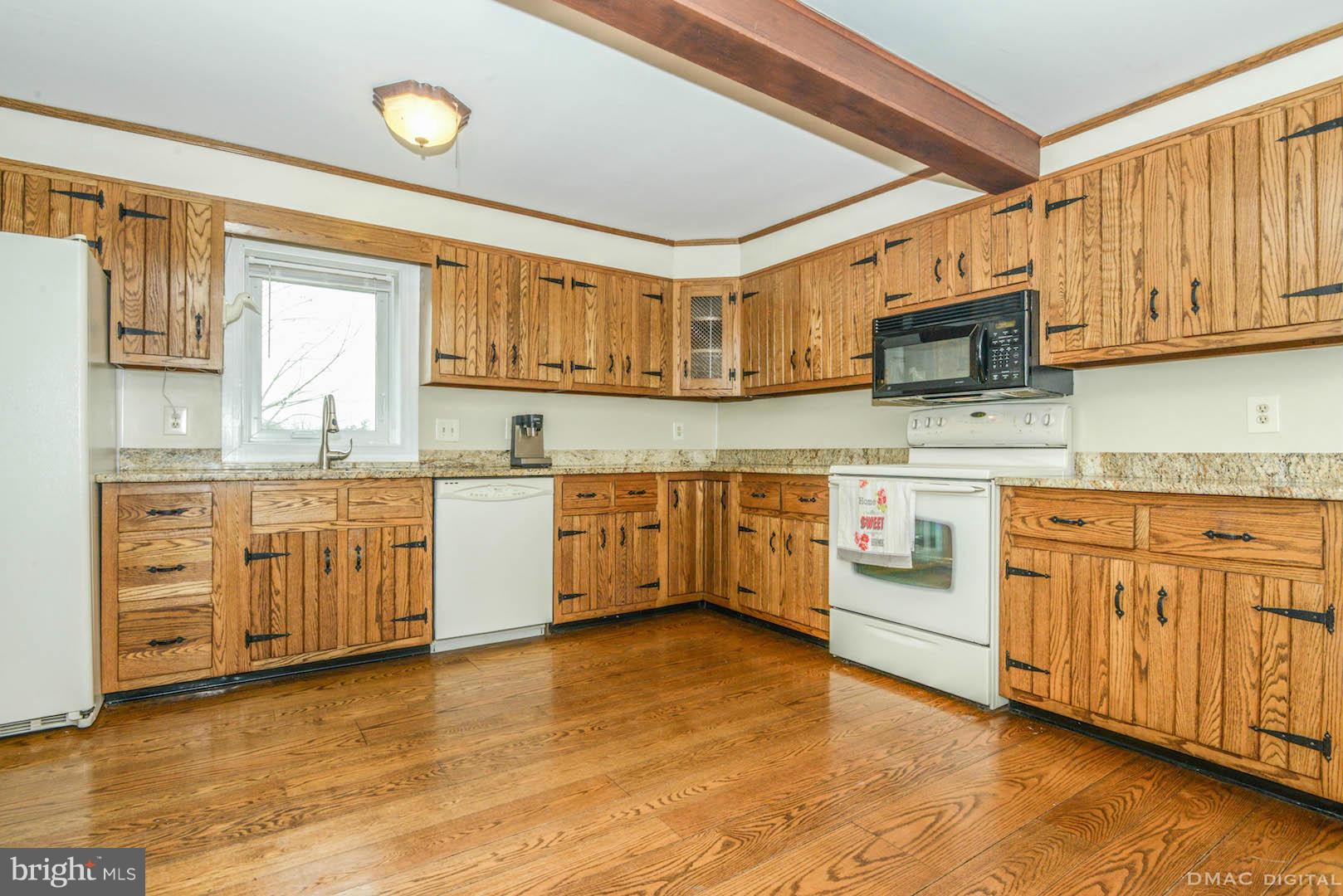 16846 Bullfrog Road Taneytown, MD 21787 - Photo 6 of 30 Kitchen