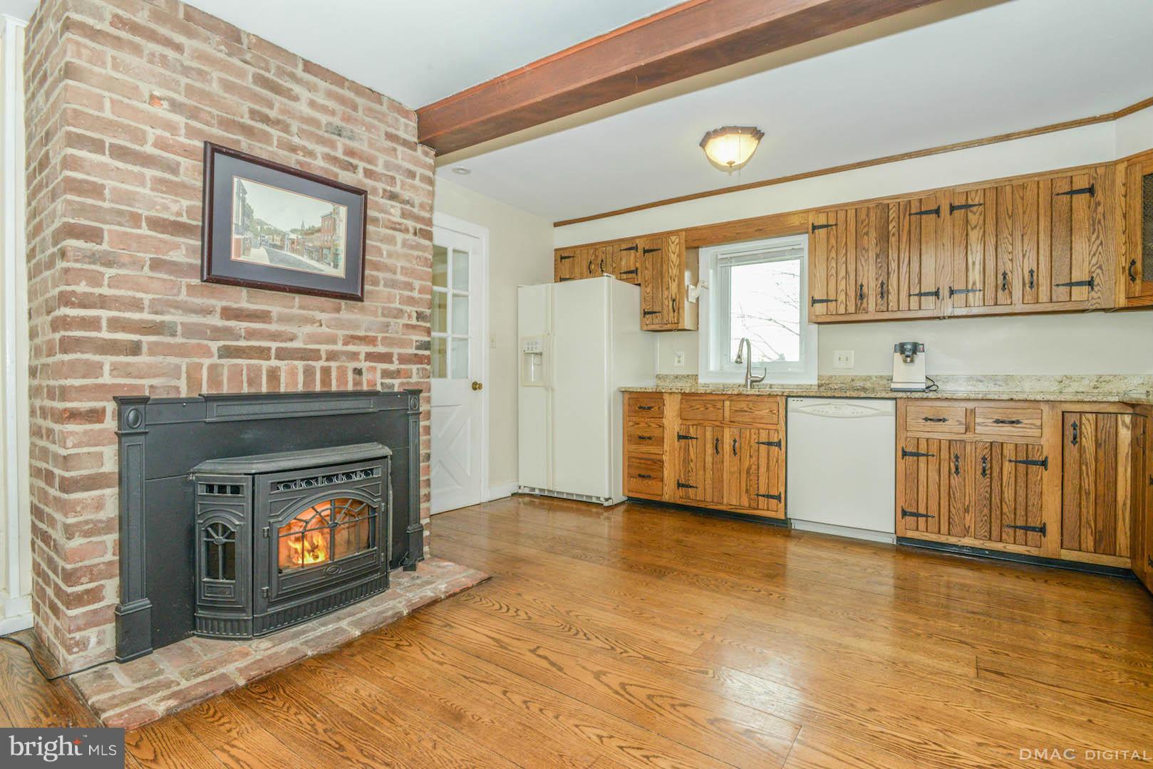 16846 Bullfrog Road Taneytown, MD 21787 - Photo 7 of 30 Kitchen