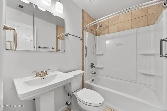 $259,900 | 603 Oakwood Avenue, Jacksonville, NC 28546