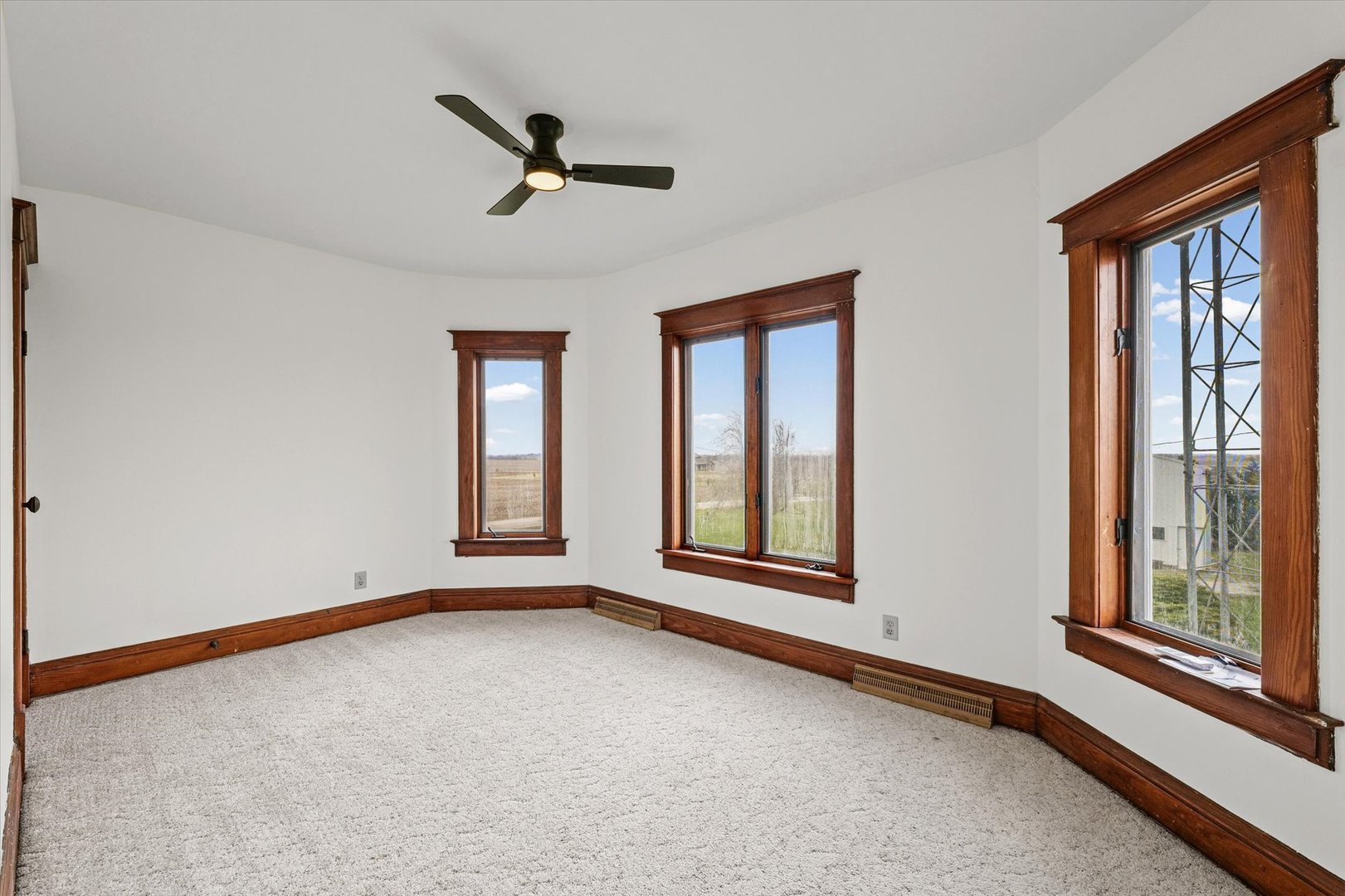 7961 North 3000 E Road Forrest, IL 61741 - Photo 30 of 66 a view of an empty room with a window