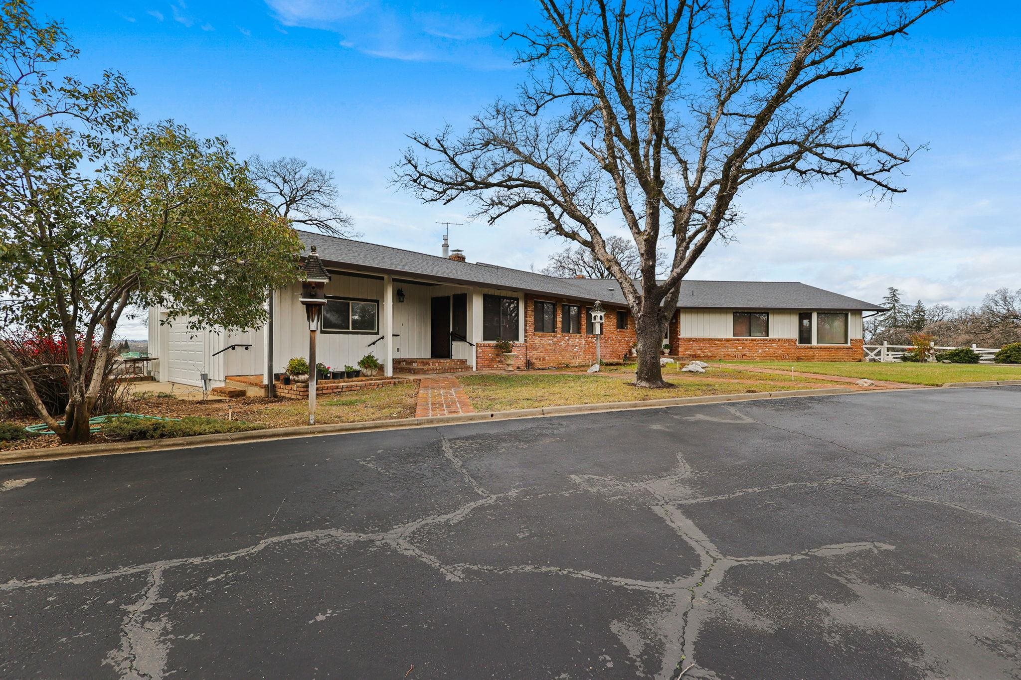 21755 Wilcox Road Red Bluff, CA 96080 - Photo 4 of 49