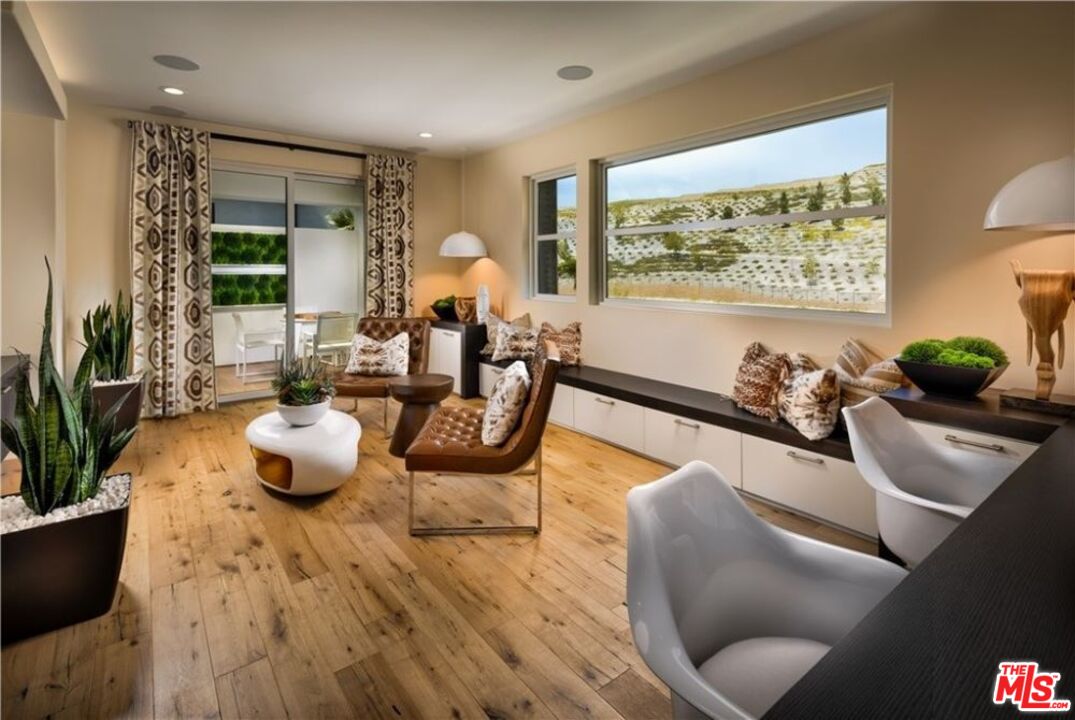 20340 W. Aberdeen Lane Porter Ranch, CA 91326 - Photo 8 of 18