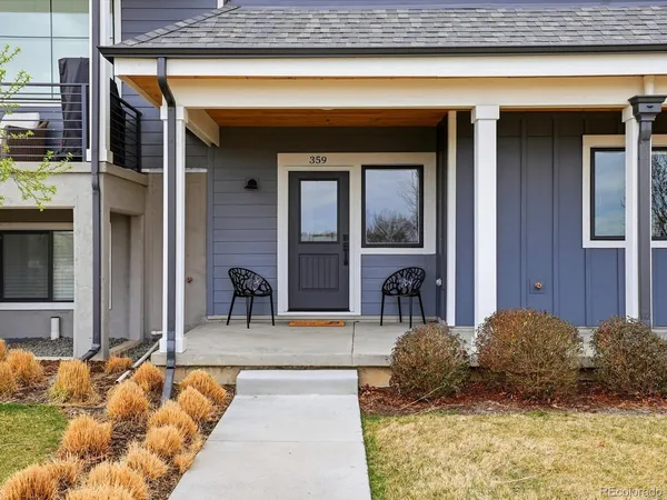 a house view with a outdoor space