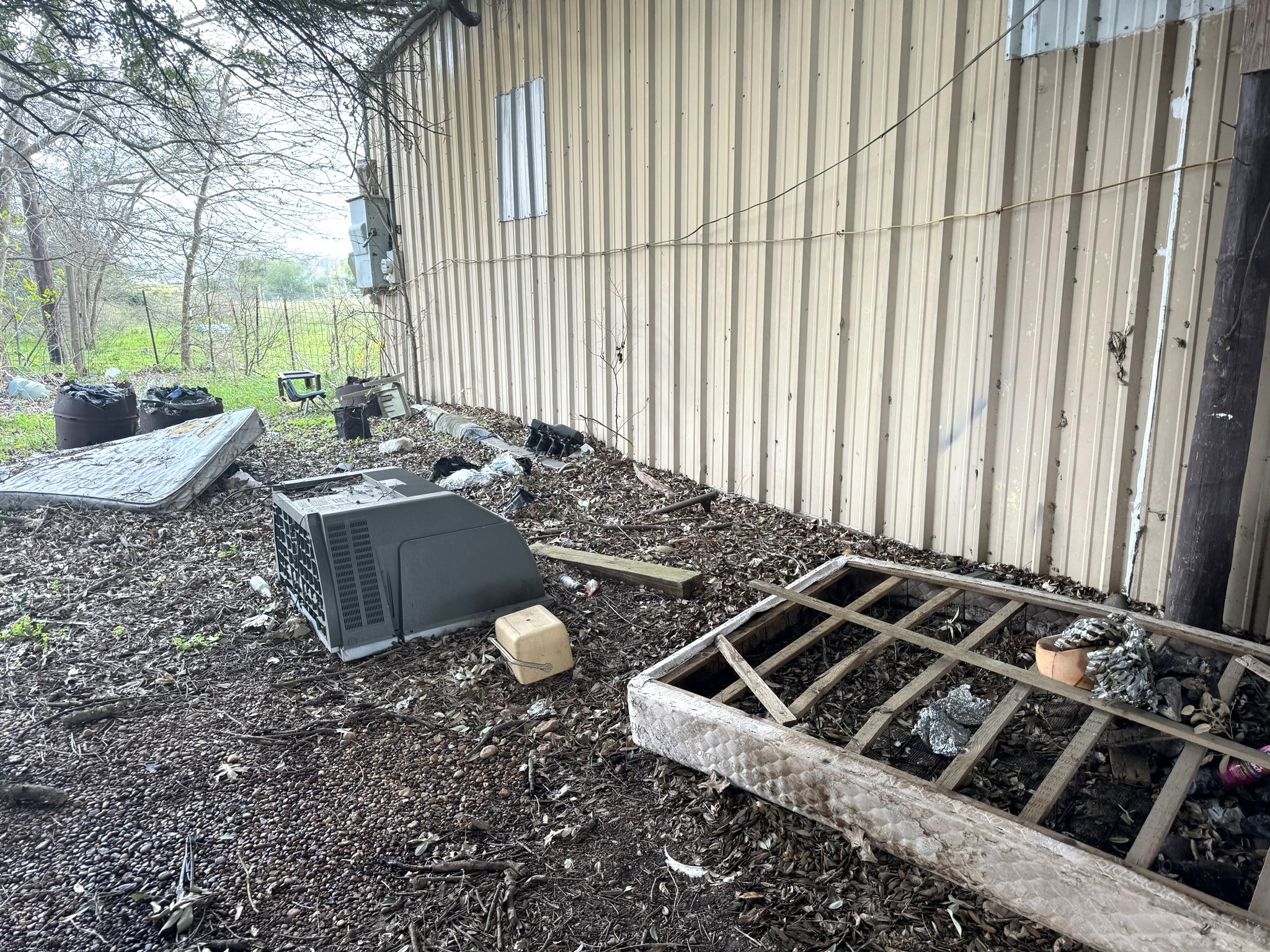 1103 Highway 59 Edna, TX 77957 - Photo 11 of 26 a living room with furniture