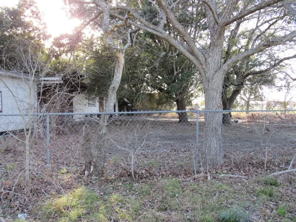 $95,000 | 1103 Highway 59, Edna, TX 77957