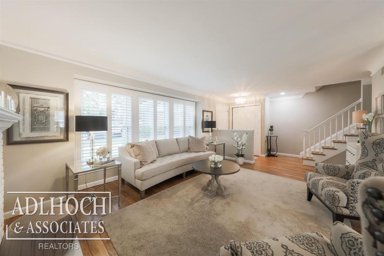 1700 Vernier Road Grosse Pointe Woods, MI 48236 - Photo 5 of 38