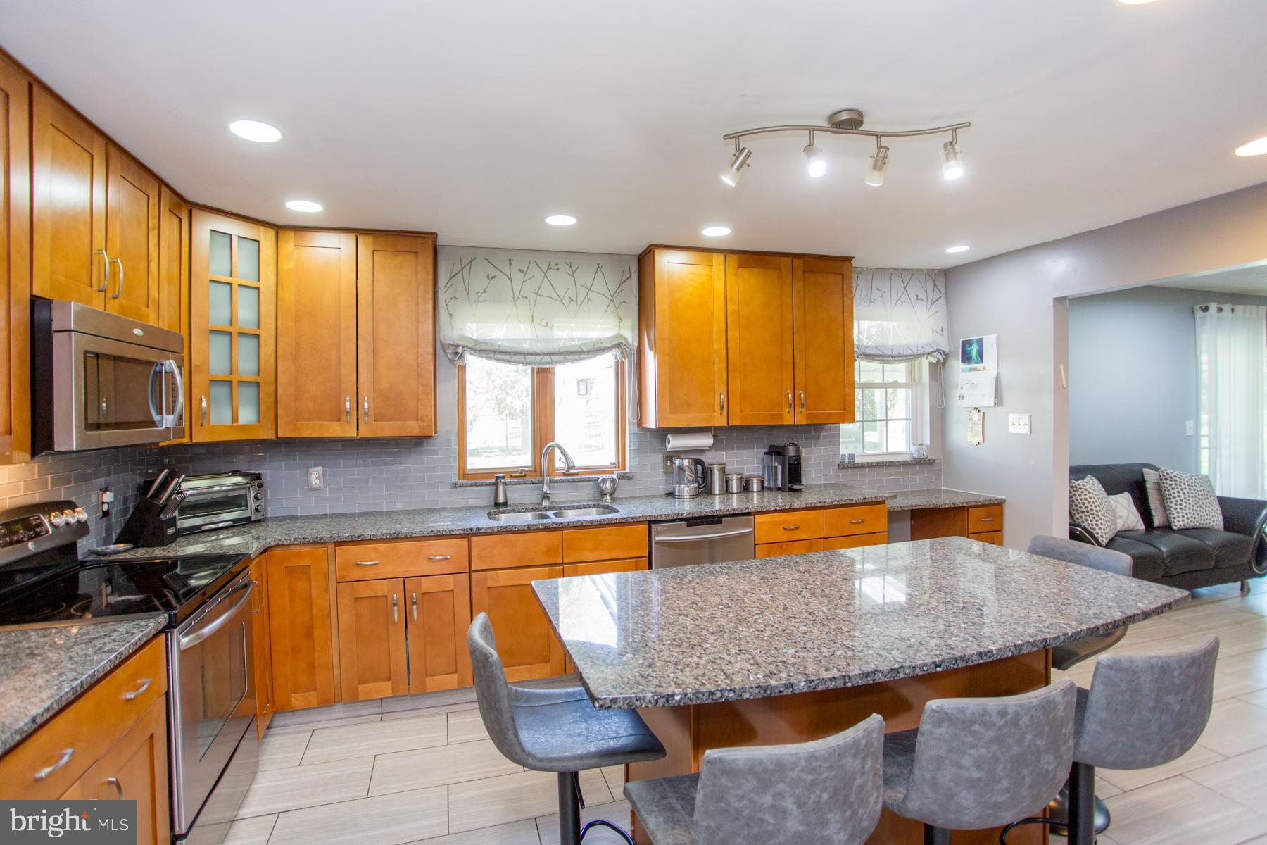 3852 Shelley Road Huntingdon Valley, PA 19006 - Photo 24 of 115 Kitchen