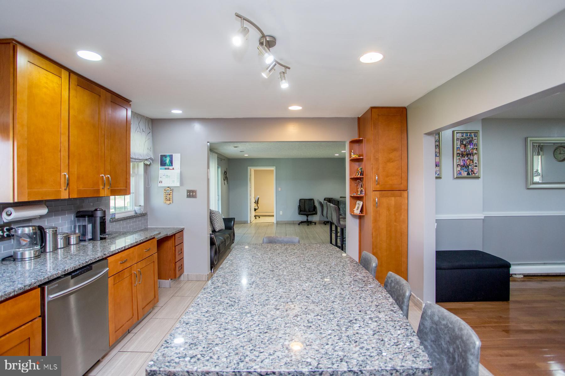 3852 Shelley Road Huntingdon Valley, PA 19006 - Photo 25 of 115 Kitchen