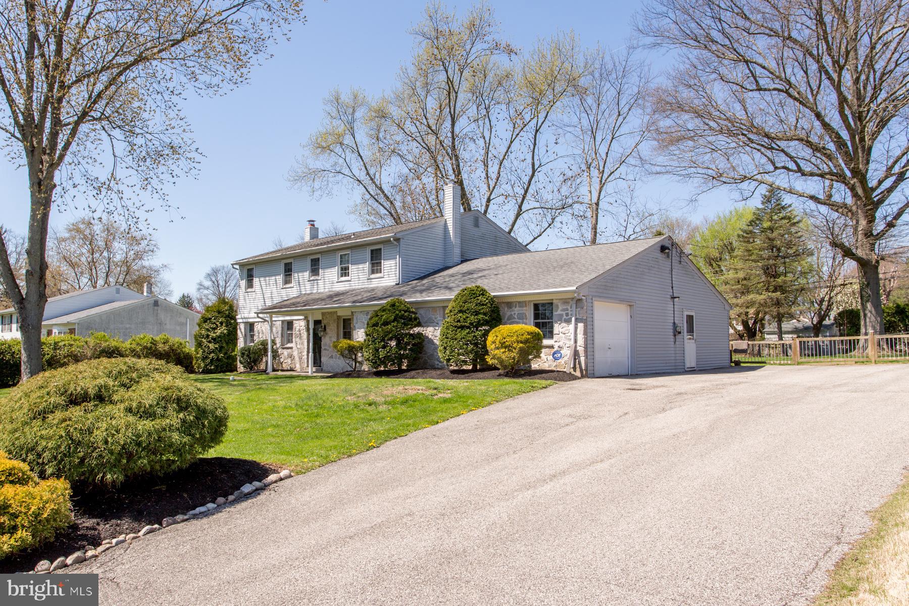 3852 Shelley Road Huntingdon Valley, PA 19006 - Photo 3 of 115 Gallery Image 3