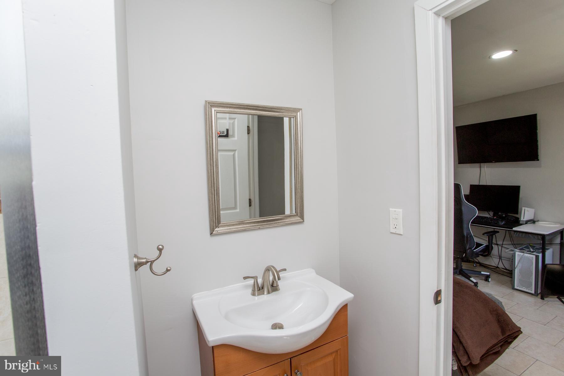 3852 Shelley Road Huntingdon Valley, PA 19006 - Photo 47 of 115 Gallery Image 47