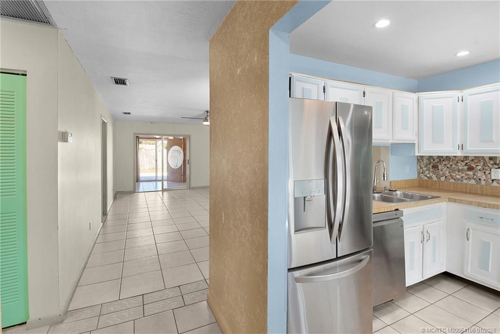 4471 Southeast Village Road Stuart, FL 34997 - Photo 5 of 22