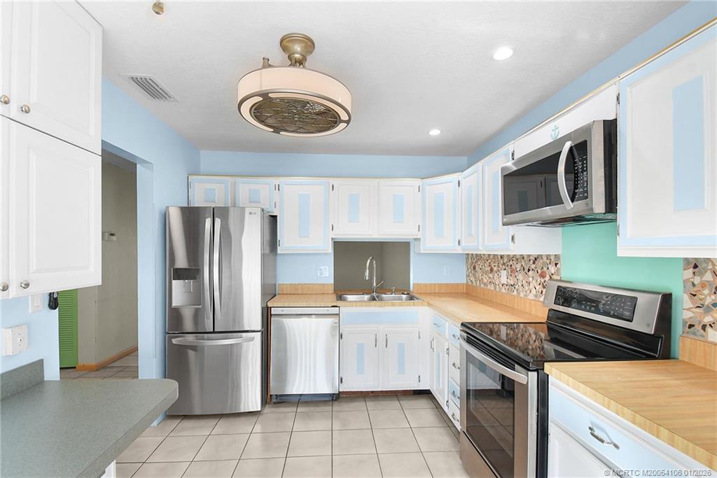 4471 Southeast Village Road Stuart, FL 34997 - Photo 7 of 22