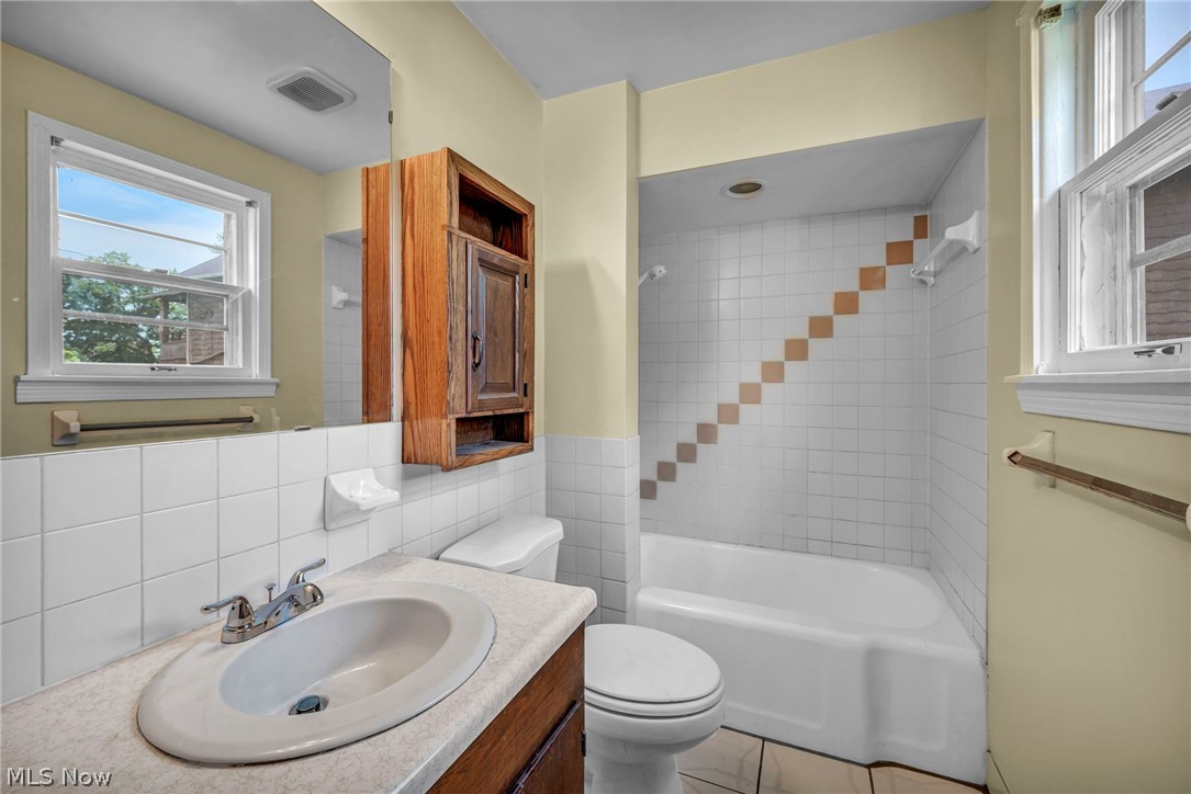 1206 Lawrence Road Northeast Canton, OH 44705 - Photo 20 of 26