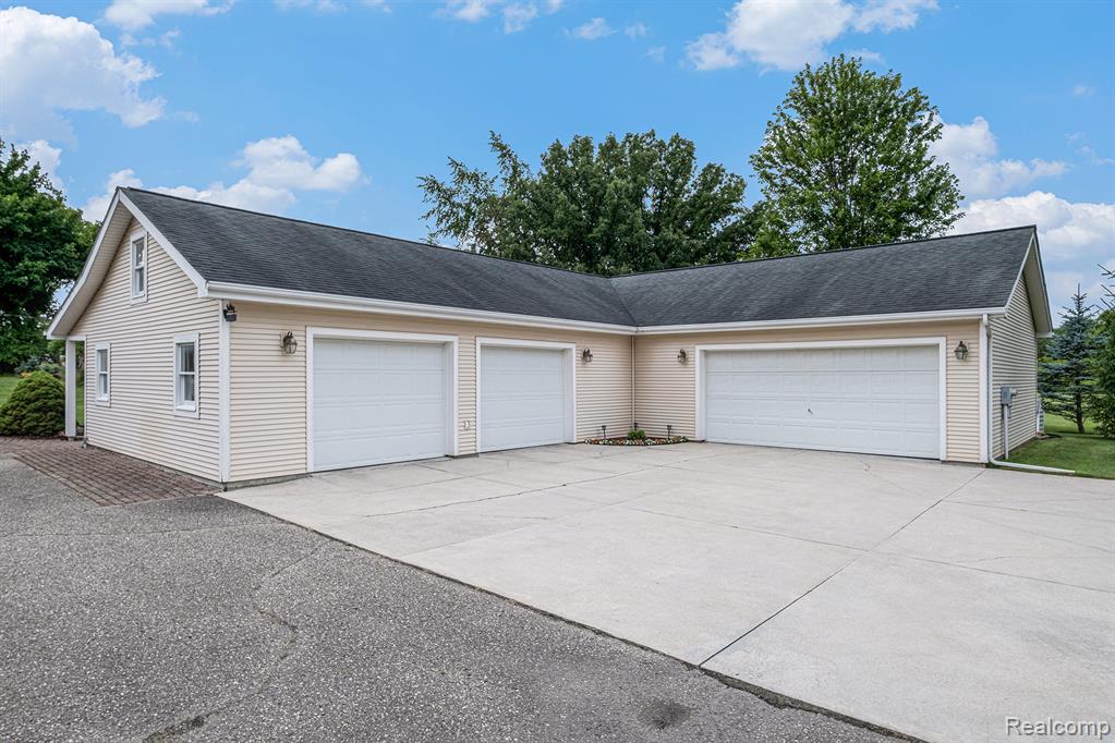 7488 South Jennings Road Swartz Creek, MI 48473 - Photo 31 of 35 Gallery Image 31