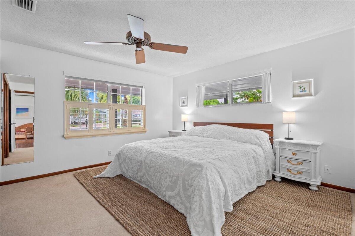 219 Norfolk Road Jupiter, FL 33469 - Photo 18 of 29 22-LUX9911