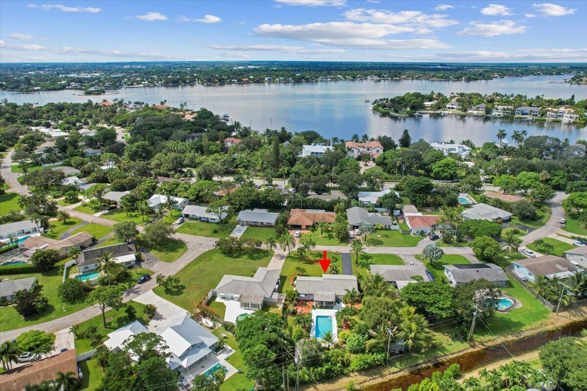 219 Norfolk Road Jupiter, FL 33469 - Photo 27 of 29 35-DJI_0958 aw