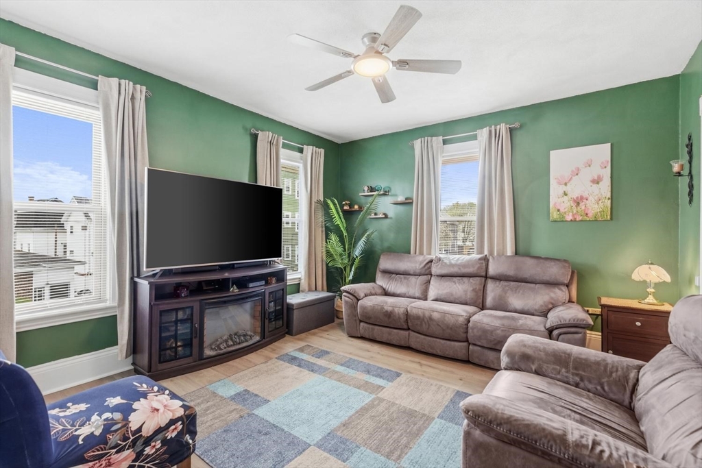 41-43 Welsh Street Malden, MA 02148 - Photo 6 of 37