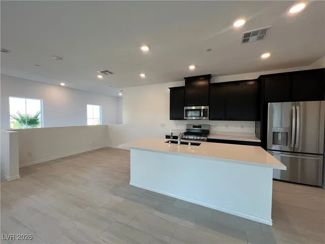 $1,865 | 274 Callen Falls Avenue, Unit 1125, Henderson, NV 89011