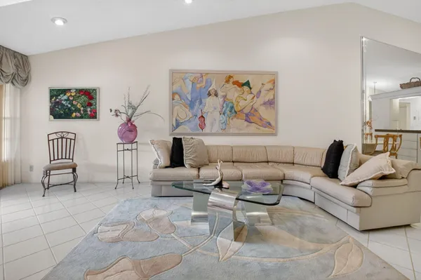 $299,999 | 5900 Sunswept Lane, Unit A, Boynton Beach, FL 33437