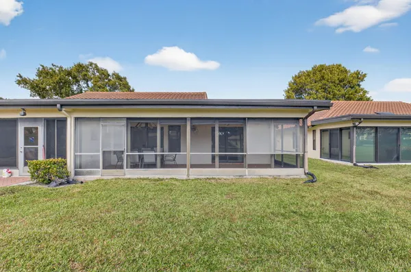 $299,999 | 5900 Sunswept Lane, Unit A, Boynton Beach, FL 33437