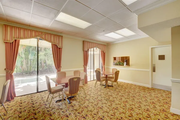 $299,999 | 5900 Sunswept Lane, Unit A, Boynton Beach, FL 33437