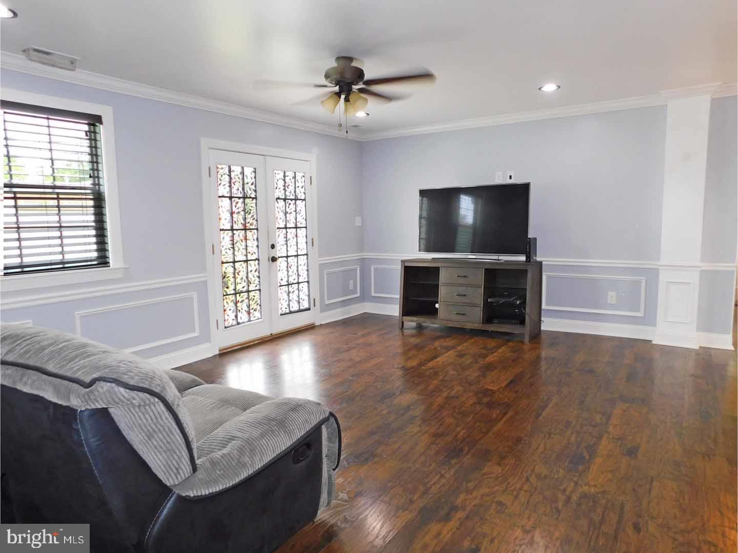 19 Gaping Rock Road Levittown, PA 19057 - Photo 4 of 20
