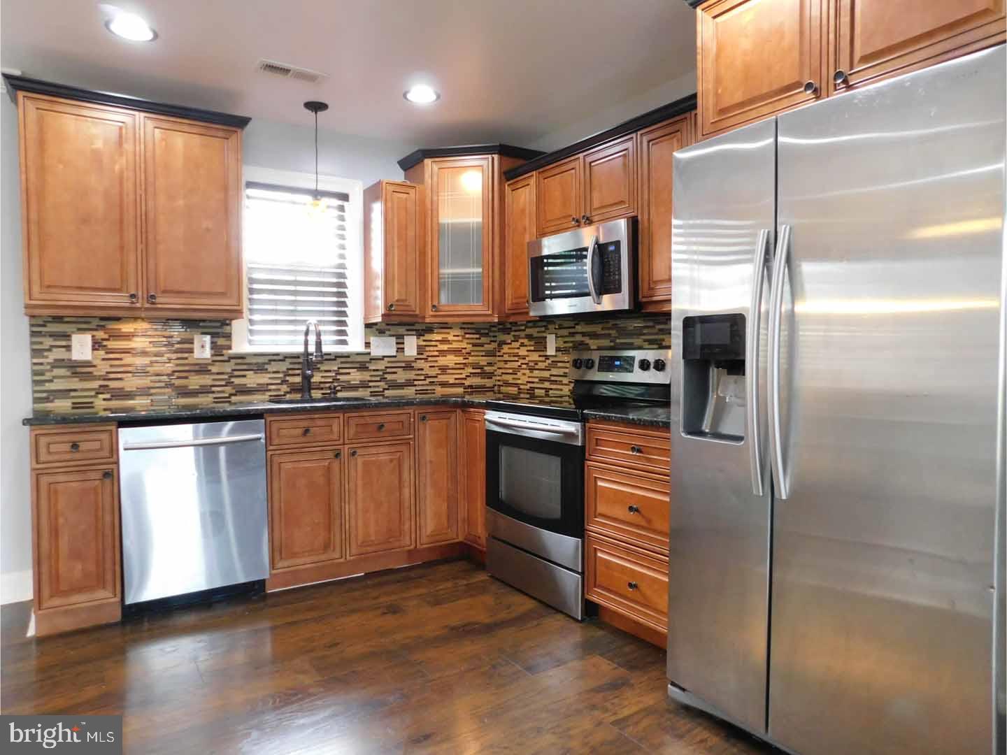 19 Gaping Rock Road Levittown, PA 19057 - Photo 9 of 20