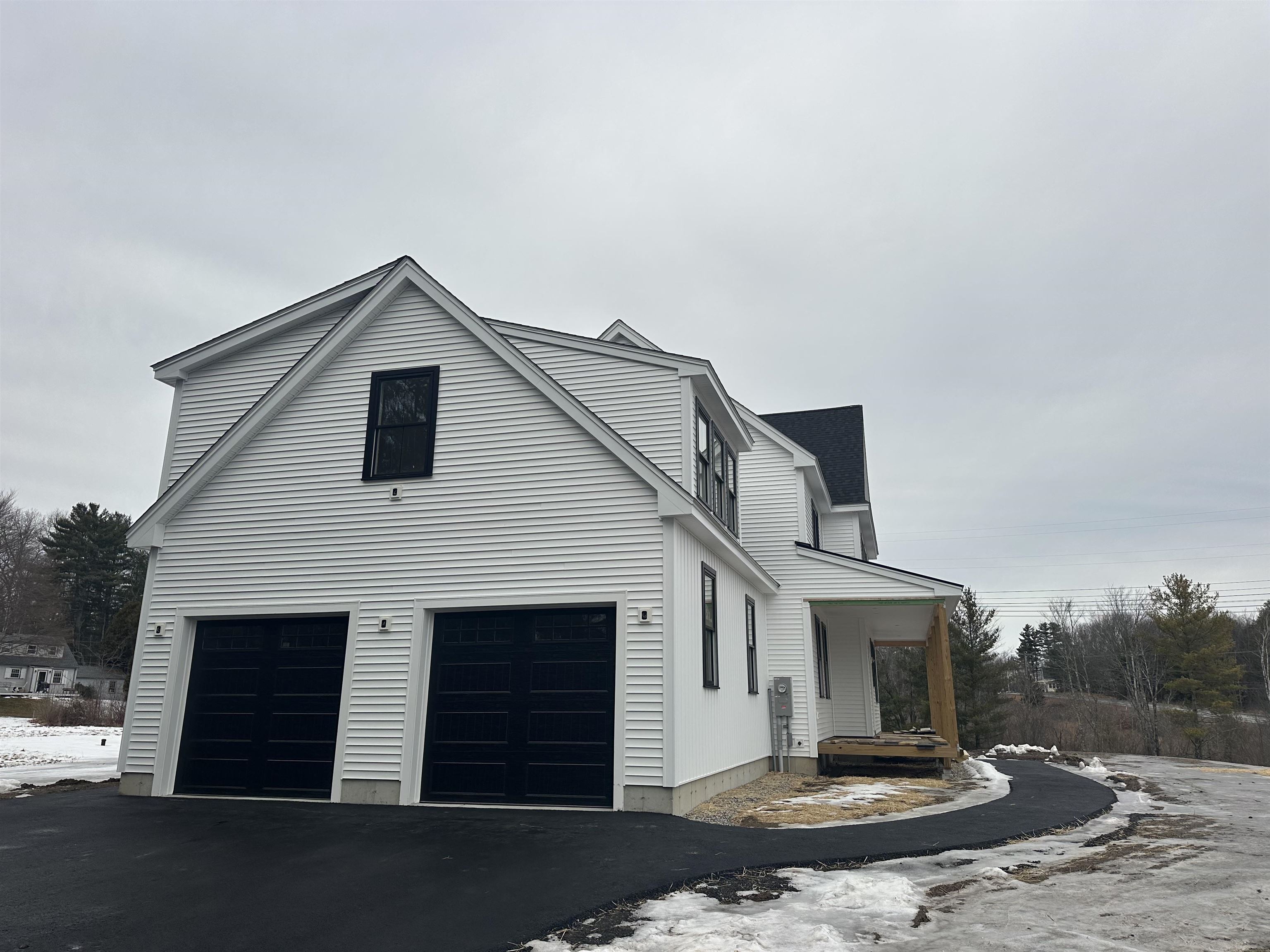253 Amesbury Road Kensington, NH 03833 - Photo 9 of 11