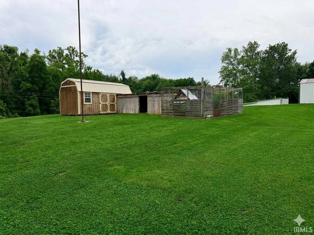 120 7th Street Newberry, IN 47449 - Photo 4 of 21