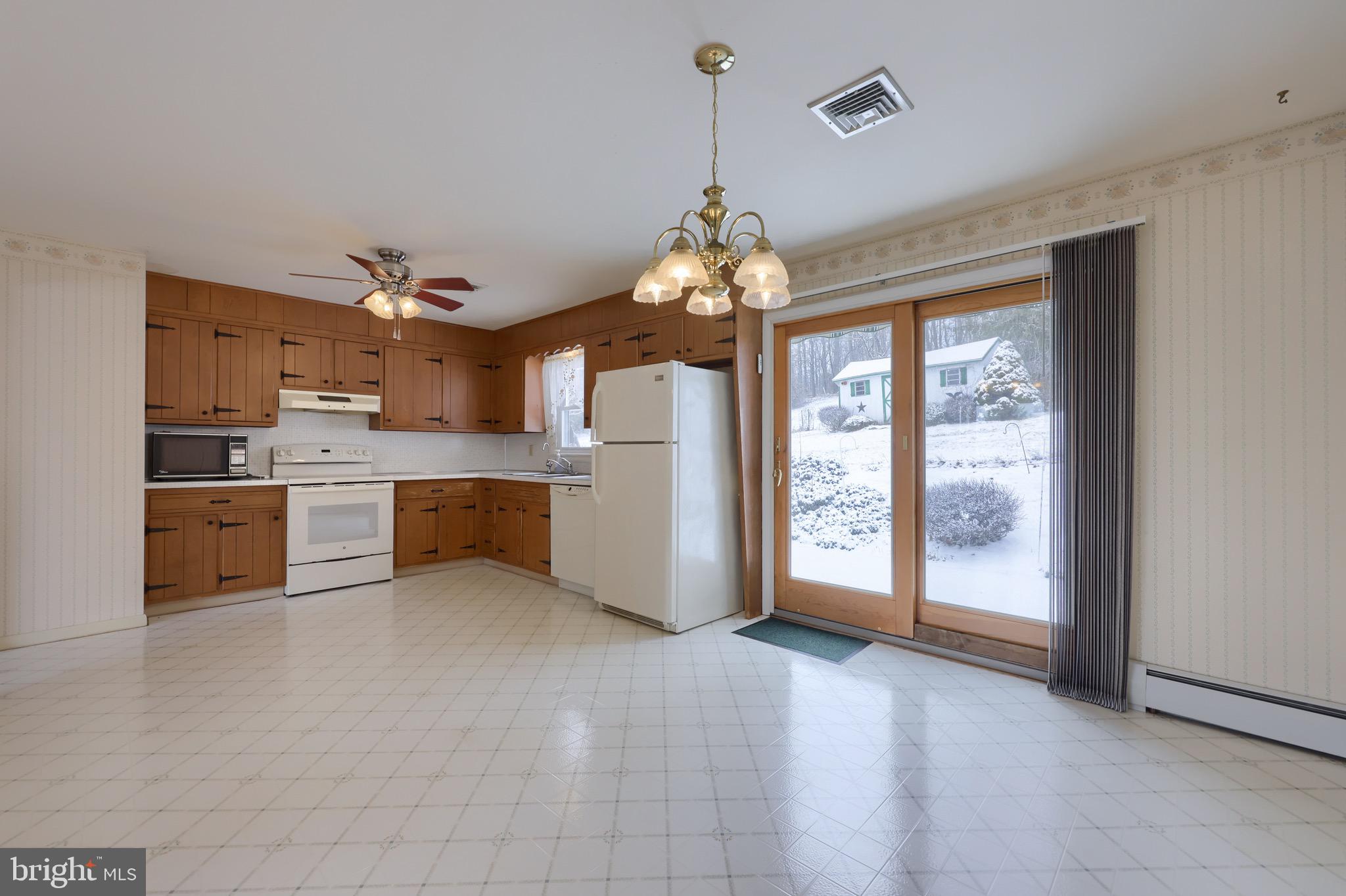 360 Sandy Hill Road Denver, PA 17517 - Photo 28 of 47 Kitchen