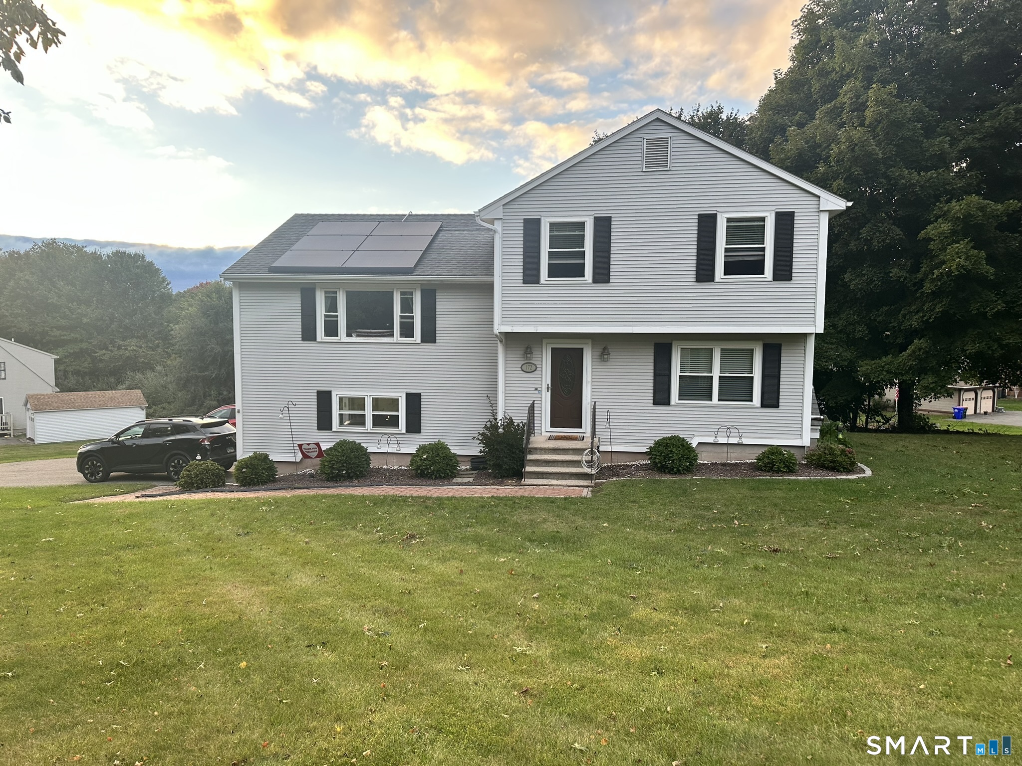 172 Old Farms Road Southington, CT 06489 - Photo 1 of 26 Gallery Image 1