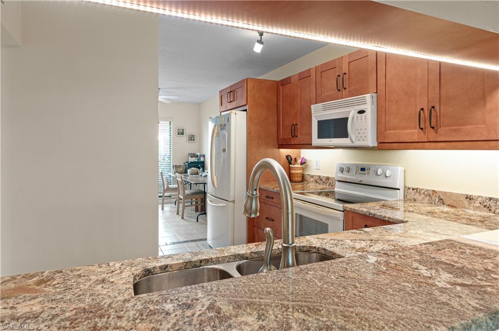 1208 Commonwealth Circle, Unit J103 Naples, FL 34116 - Photo 14 of 33