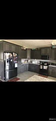 8909 East 200 North, Loogootee, IN 47553