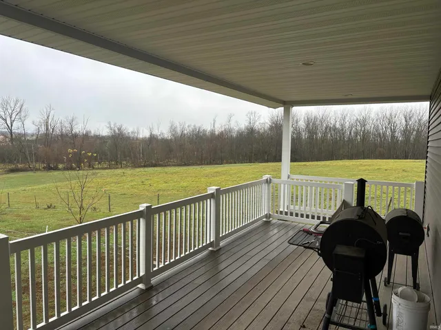 8909 East 200 North, Loogootee, IN 47553