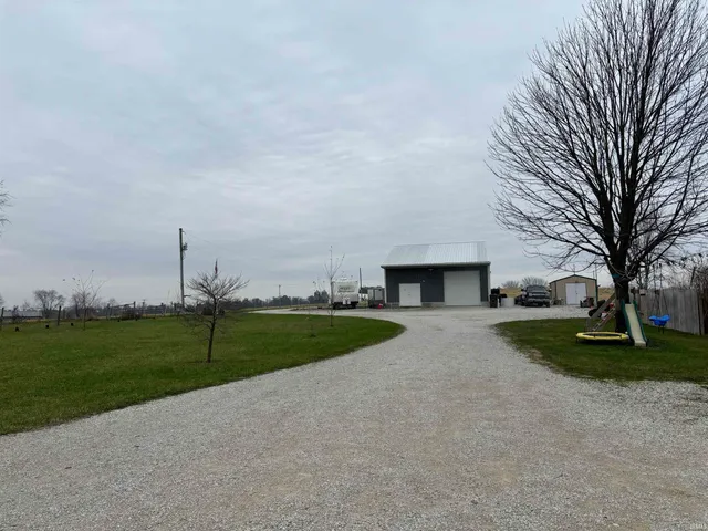 8909 East 200 North, Loogootee, IN 47553