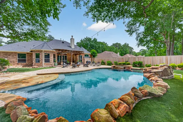 $575,000 | 419 Box Elder Drive, Magnolia, TX 77354