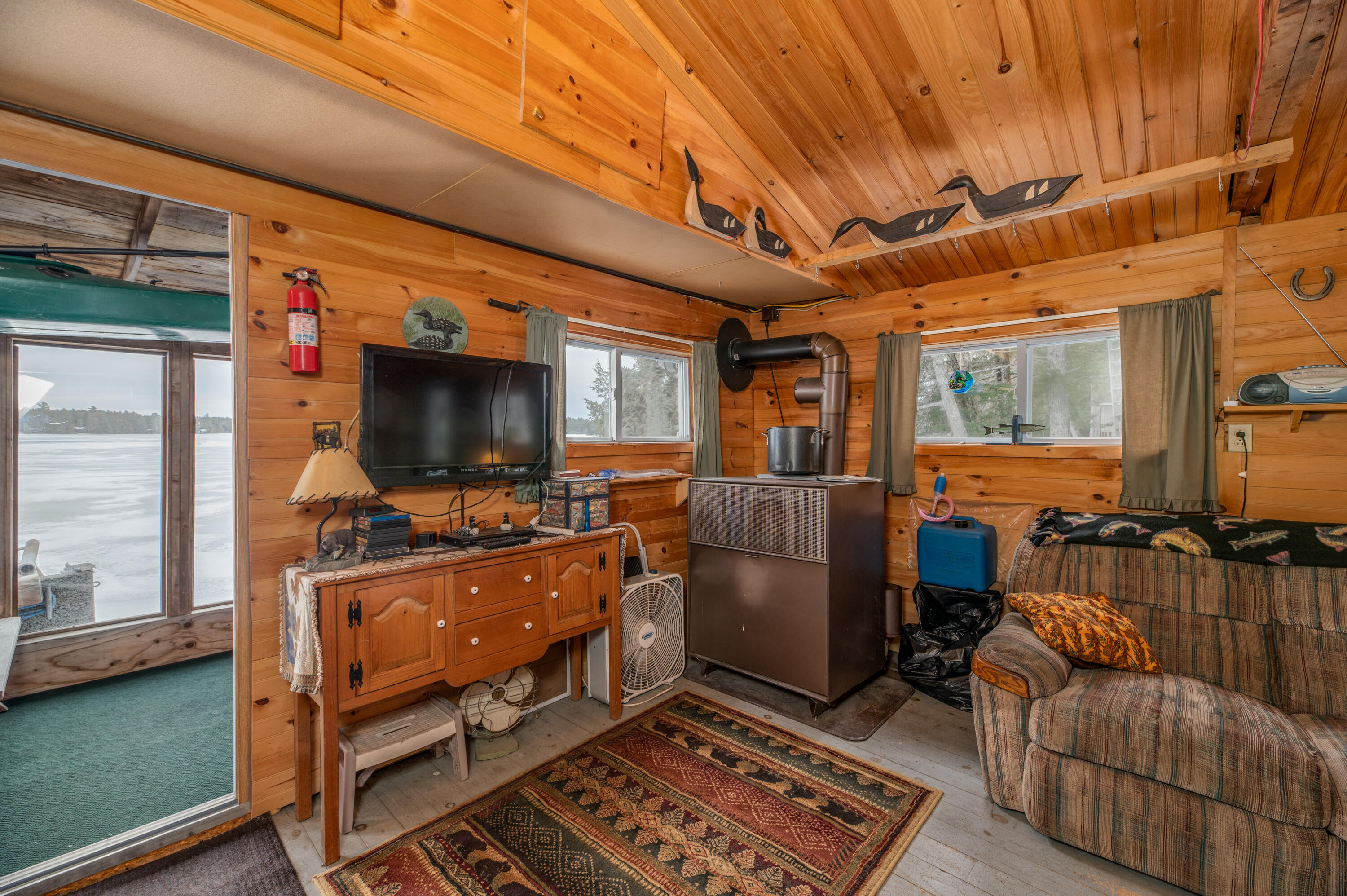 95 Hamilton Road Lakeville, ME 04487 - Photo 10 of 35 Interior6